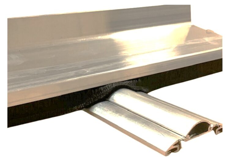 Universelles Aluminium Wandanschlussprofil Sunwood braun