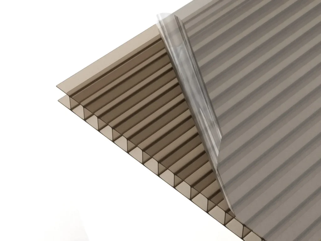 Doppelstegplatte 6 mm bronze – Freisteller mit Hohlkammerstruktur