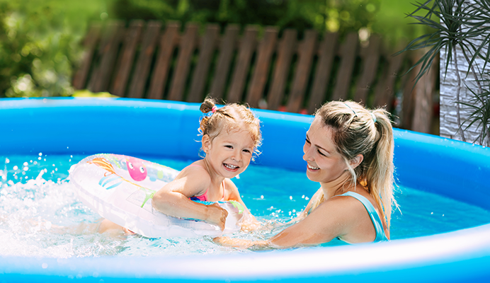 Polycarbonat-Poolüberdachungen: sicher und komfortabel schwimmen
